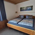 Oranhof * וולדן אם וורתרסי